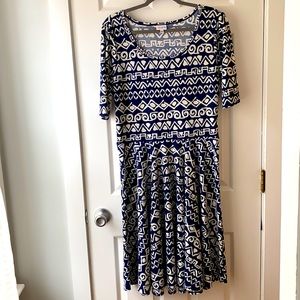 NWOT - Navy and Cream - XL Lularoe Nicole